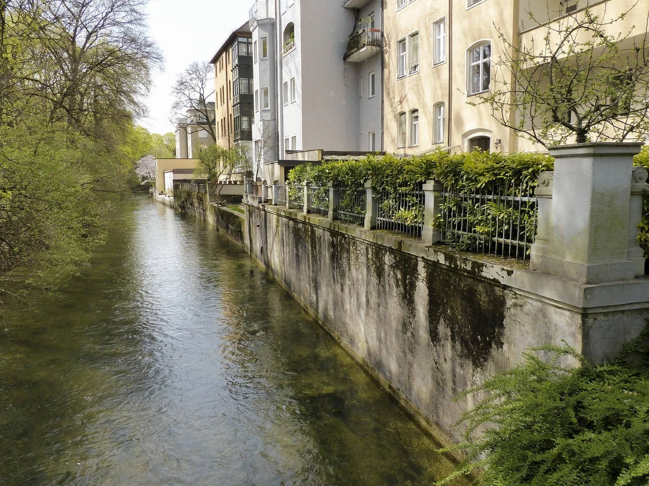 自宅の擁壁、あなたの安全を守ります。